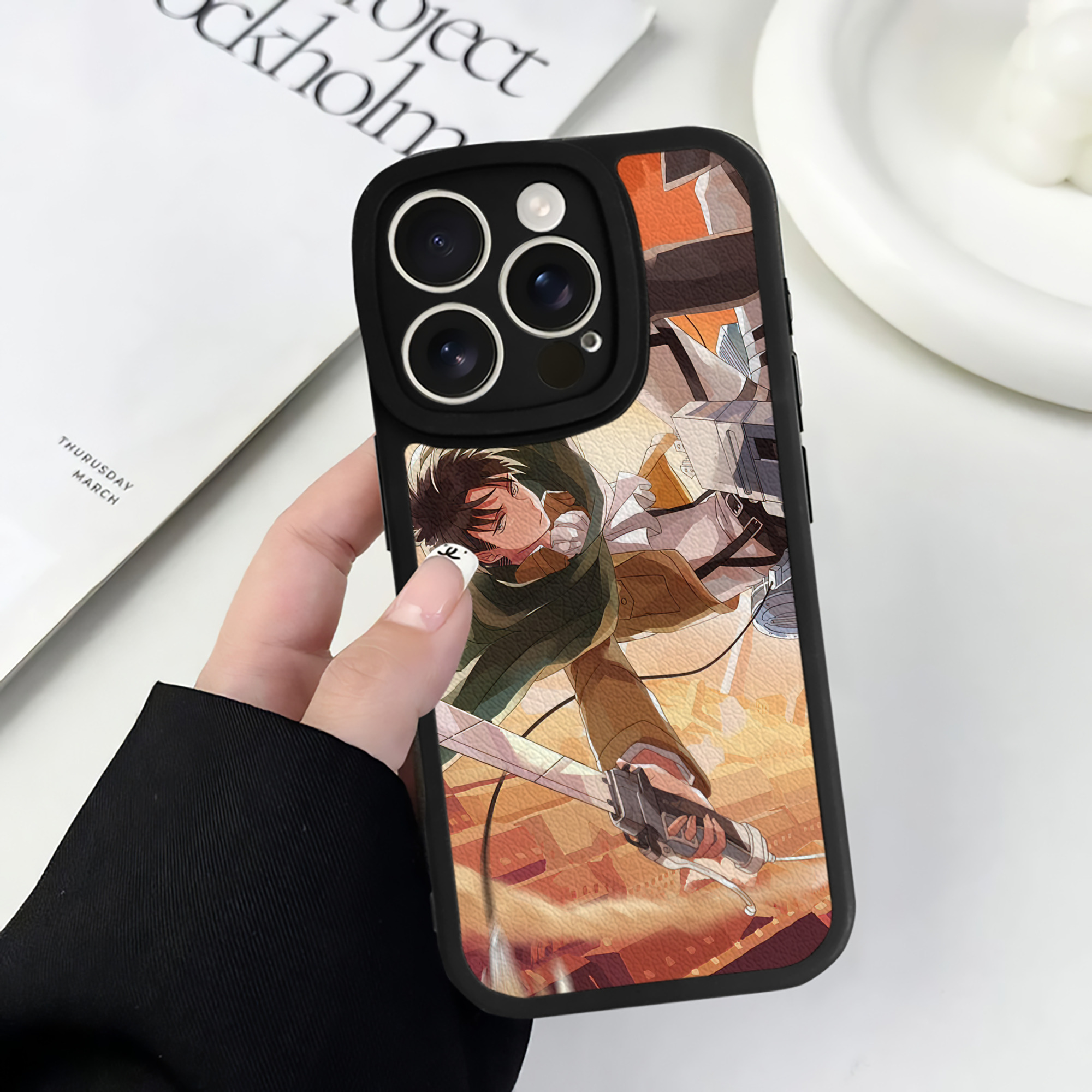 （画像用） 進撃の巨人 Attack on Titan 【iPhone 16シリーズ対応】シリコンスマホケース（レザー調） 材質：シリコン